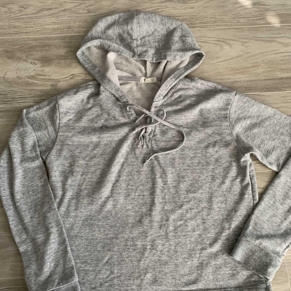 Garage sweater - Picture 1 of 1